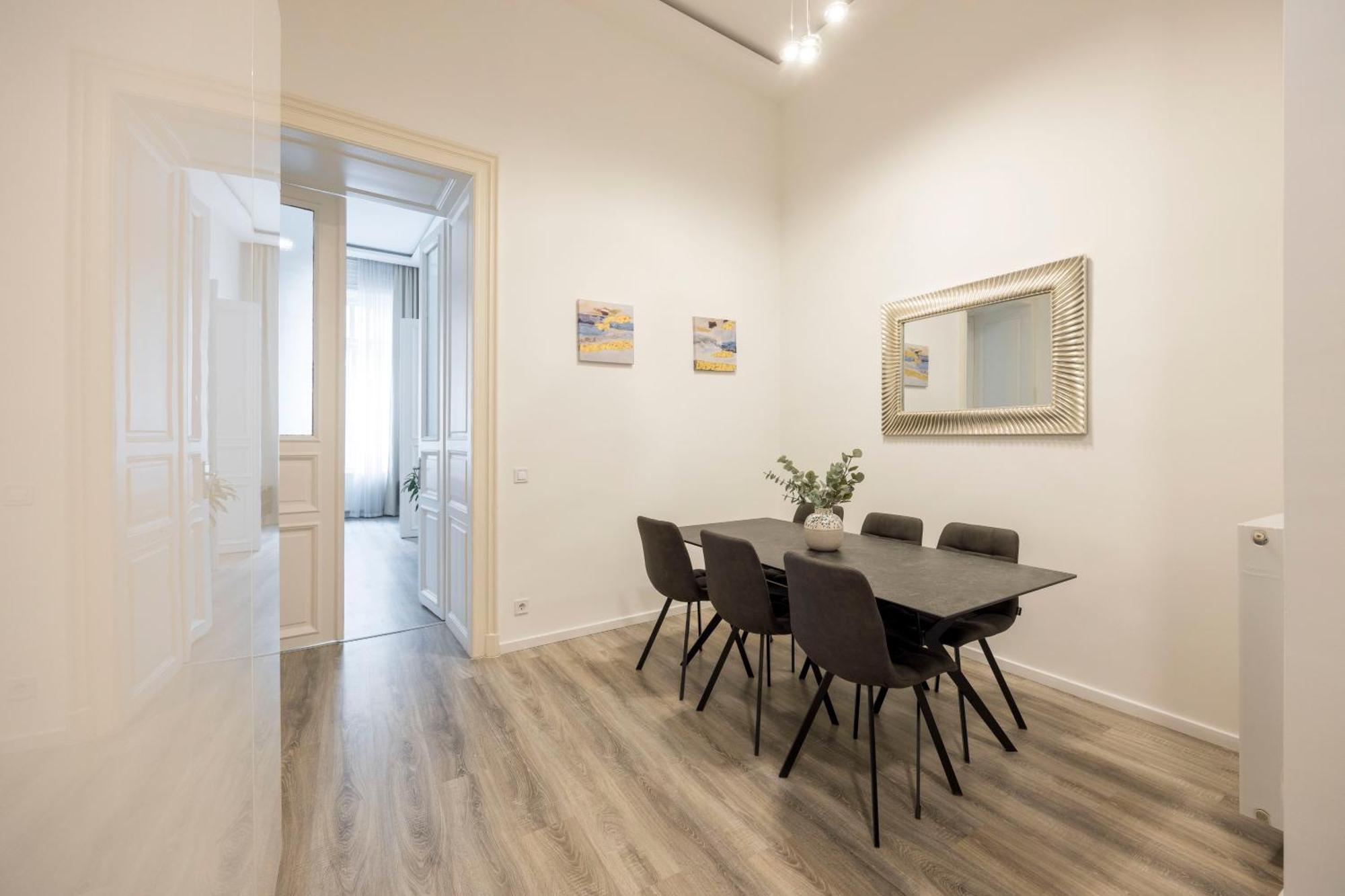 Majestic Dream Home In The Heart Of Budapest Eksteriør billede